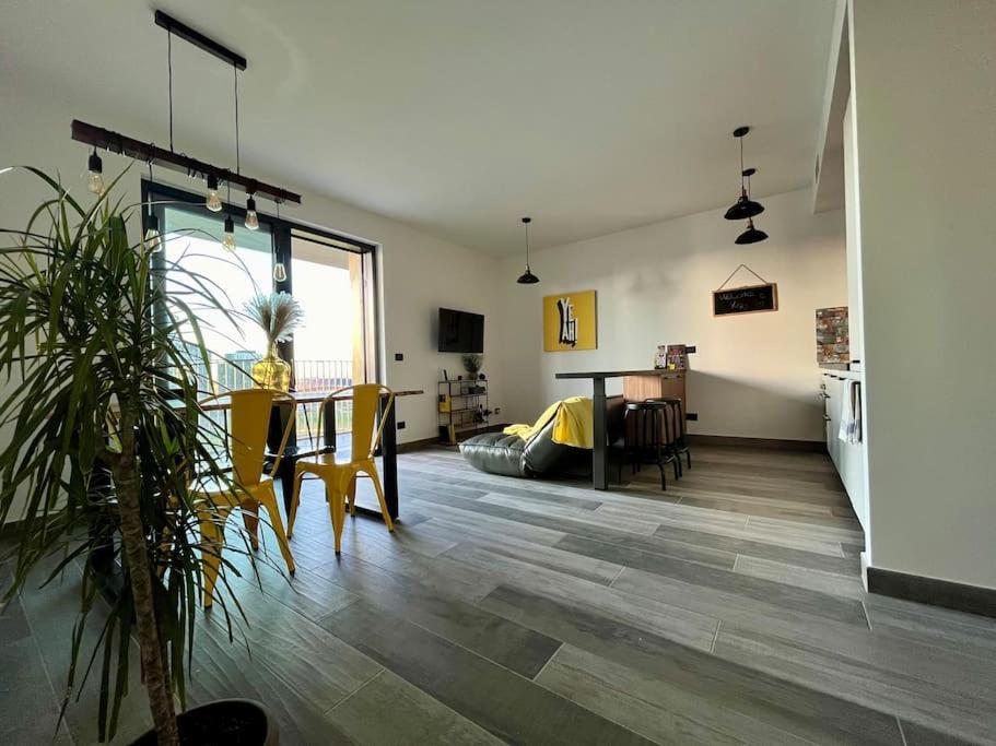 Yellow Uptown 70 - Fiera Milano Pero Eksteriør bilde